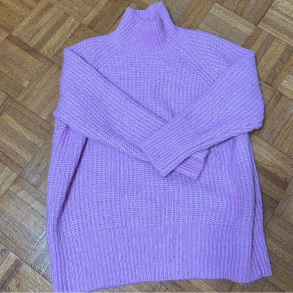 Oversized Sweater - Picture 2 of 2